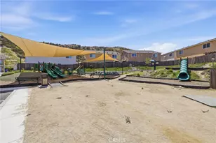 21716 Jack Pl, Saugus, CA 91350 - Photo 23