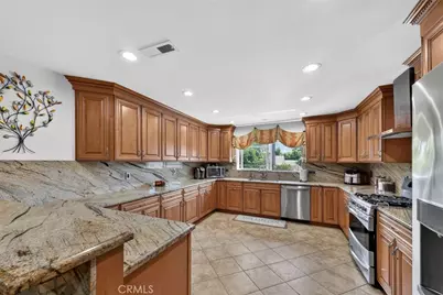 6415 Varna Avenue, Van Nuys, CA 91401 - Photo 25
