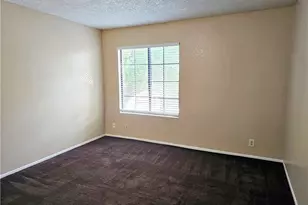 2554 Olive Dr, Palmdale, CA 93550 - Photo 13
