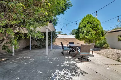 7533 Hatillo Avenue, Winnetka, CA 91306 - Photo 23