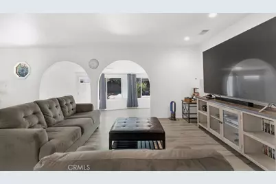 7533 Hatillo Avenue, Winnetka, CA 91306 - Photo 3