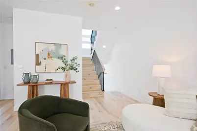542 N Serrano Avenue, Los Angeles, CA 90004 - Photo 9