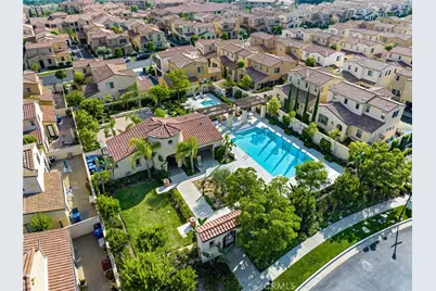 20276 Pienza, Porter Ranch, CA 91326 - Photo 37