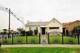 8216 S Van Ness Ave, Los Angeles, CA 90047 - Photo 37
