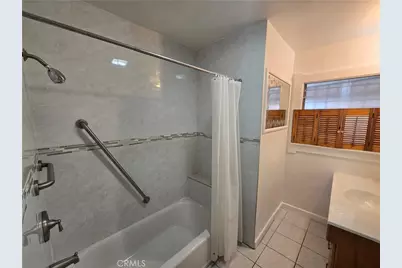 8216 S Van Ness Avenue, Los Angeles, CA 90047 - Photo 13