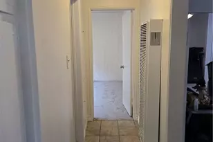 8216 S Van Ness Ave, Los Angeles, CA 90047 - Photo 25