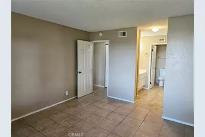 2554 Olive Drive #19, Palmdale, CA 93550 - Photo 17