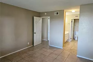2554 Olive Dr, Palmdale, CA 93550 - Photo 17