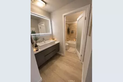 7320 Hawthorn #206, Los Angeles, CA 90046 - Photo 17