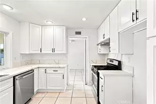 11423 Bartee Ave, Mission Hills (San Fernando), CA 91345 - Photo 17