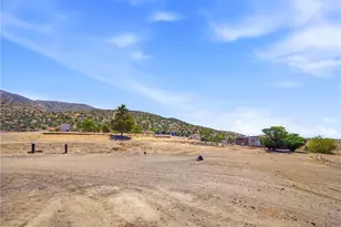 29935 Maypath Rd, Juniper Hills, CA 93543 - Photo 51