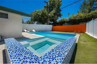 19800 Friar, Woodland Hills, CA 91367 - Photo 3