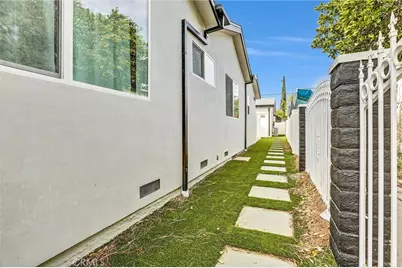 7445 Oakdale Avenue, Winnetka, CA 91306 - Photo 45