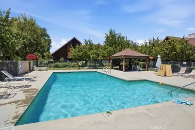 7509 Winnetka Ave, Winnetka, CA 91306 - Photo 19