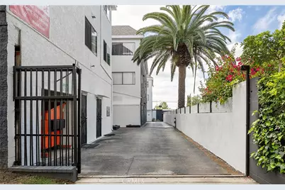 420 W Windsor, Glendale, CA 91204 - Photo 3