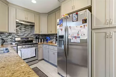19406 Enadia, Reseda, CA 91335 - Photo 15