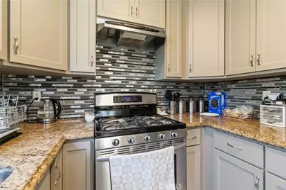 19406 Enadia, Reseda, CA 91335 - Photo 17