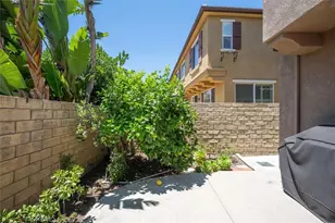 19324 Opal Ln, Saugus, CA 91350 - Photo 33