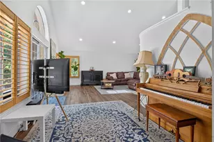 27827 Zion Ct, Castaic, CA 91384 - Photo 9