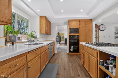 27827 Zion Court, Castaic, CA 91384 - Photo 15