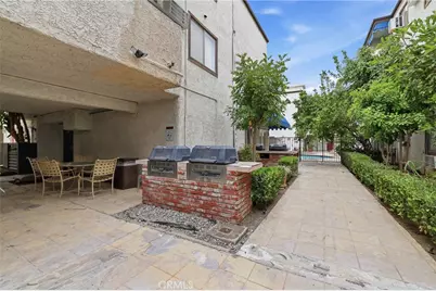 18530 Hatteras Street #337, Tarzana, CA 91356 - Photo 25