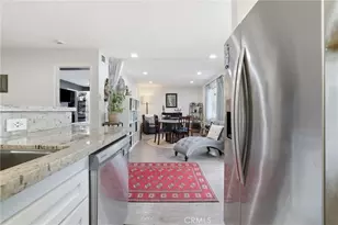 18530 Hatteras St, Tarzana, CA 91356 - Photo 15