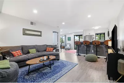 18530 Hatteras Street #337, Tarzana, CA 91356 - Photo 1