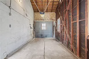 9640 La Salle, Los Angeles, CA 90047 - Photo 19