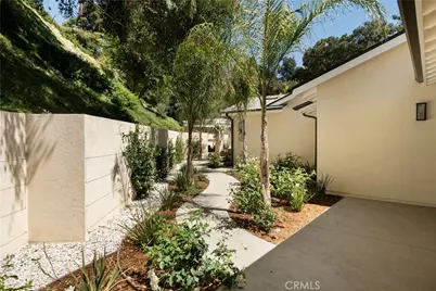 23105 Middlebank Drive, Newhall, CA 91321 - Photo 29