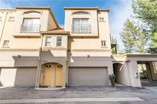 5220 Premiere Hills Circle, Woodland Hills, CA 91364 - Photo 9