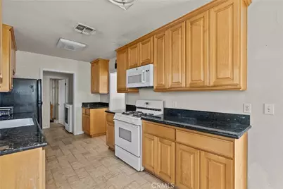 10149 Valjean Avenue, Granada Hills, CA 91343 - Photo 7