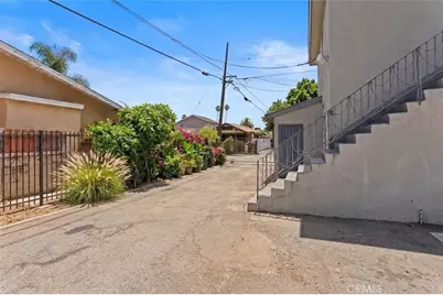 9230 S Figueroa, Los Angeles, CA 90003 - Photo 11