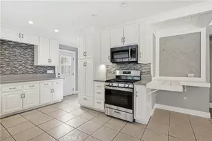 19238 Strathern St, Reseda, CA 91335 - Photo 15
