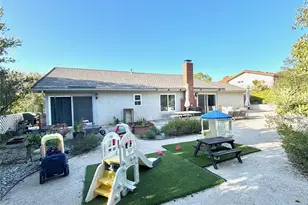 2378 Avenida Otono, Thousand Oaks, CA 91362 - Photo 63