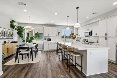13219 Victory Boulevard, Van Nuys, CA 91401 - Photo 9