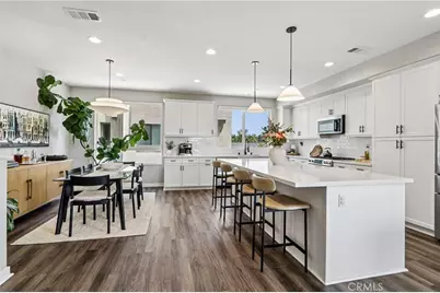 13219 Victory Boulevard, Los Angeles, CA 91401 - Photo 7