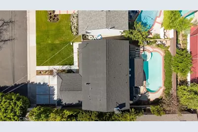 13925 Branton Place, Sherman Oaks, CA 91423 - Photo 37