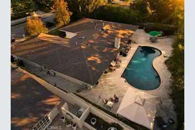 22615 Dardenne Street, Calabasas, CA 91302 - Photo 9