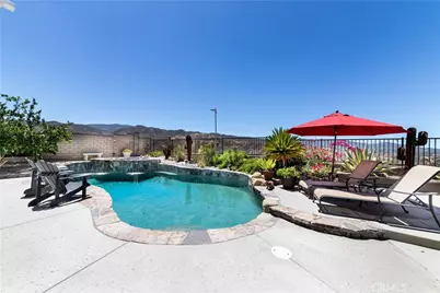 14266 Sequoia, Canyon Country, CA 91387 - Photo 5