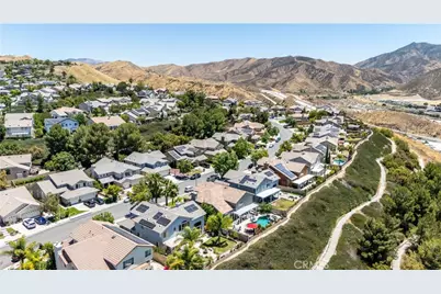 14266 Sequoia, Canyon Country, CA 91387 - Photo 31