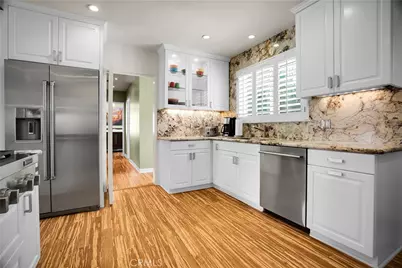 6843 Chisholm, Van Nuys, CA 91406 - Photo 9