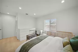 23817 Victory Blvd, West Hills, CA 91307 - Photo 15
