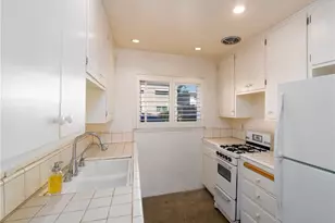 7129 Coldwater Canyon, North Hollywood, CA 91605 - Photo 11