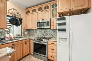 2396 Pleasant Way, Thousand Oaks, CA 91362 - Photo 7