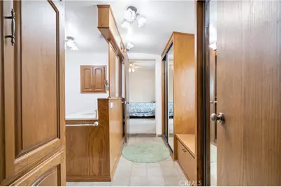 15803 Gault Street, Lake Balboa, CA 91406 - Photo 29