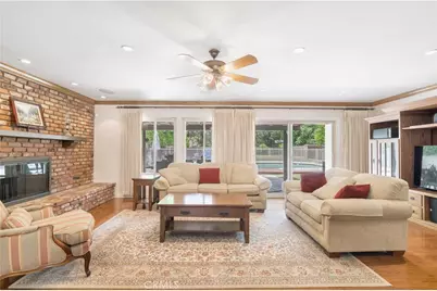 15803 Gault Street, Lake Balboa, CA 91406 - Photo 23