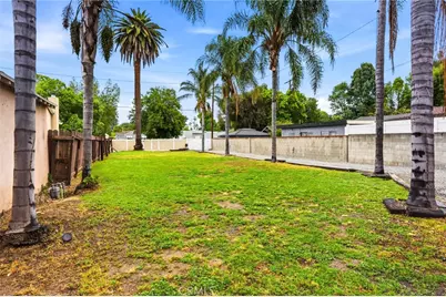 7015 Amigo, Reseda, CA 91335 - Photo 9