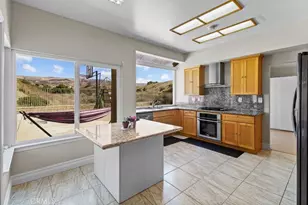 7252 Pecan Ave, Moorpark, CA 93021 - Photo 3