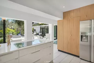 21520 Arcos, Woodland Hills, CA 91364 - Photo 9