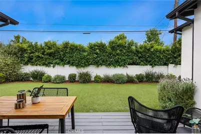 17336 Collins Street, Encino, CA 91316 - Photo 33